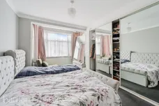 Rosedene Avenue, Morden