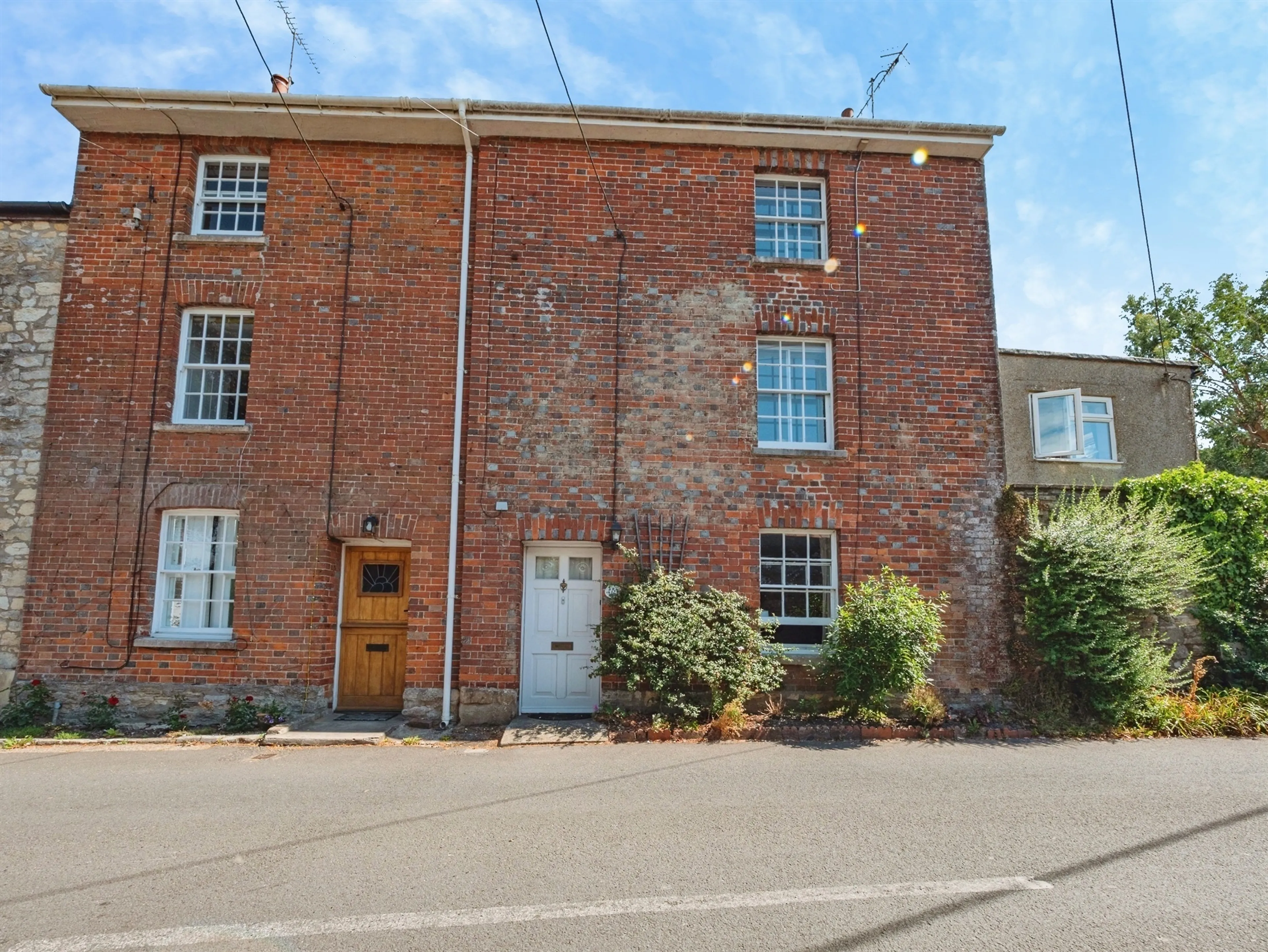 Property photo 0