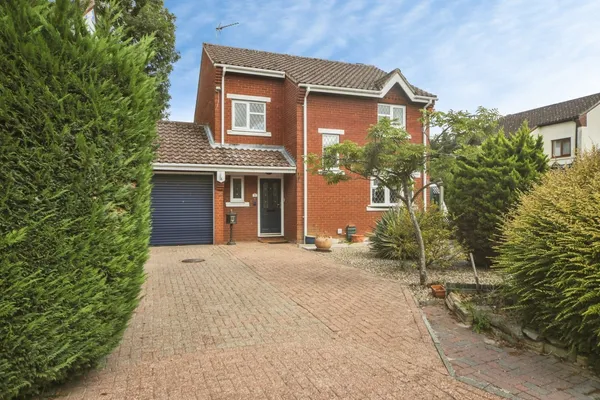 Farm Meadow, School Road, Elmswell, B...