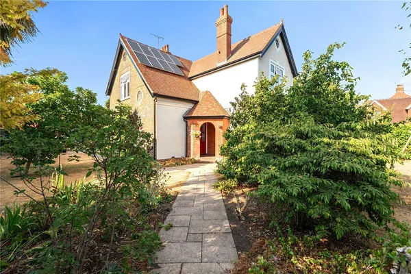 Lansdowne Road, Angmering, Littlehamp...