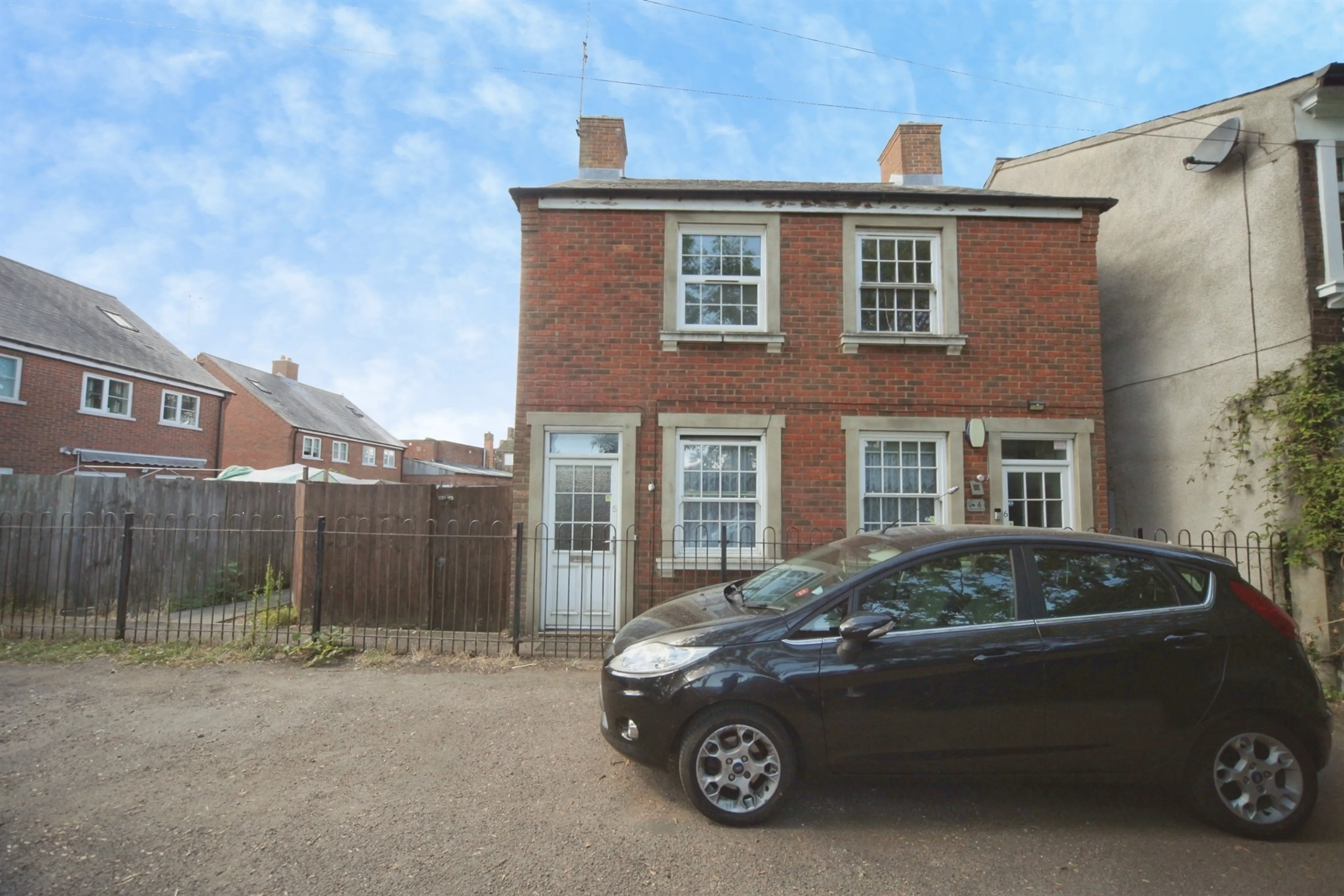 Property photo 0