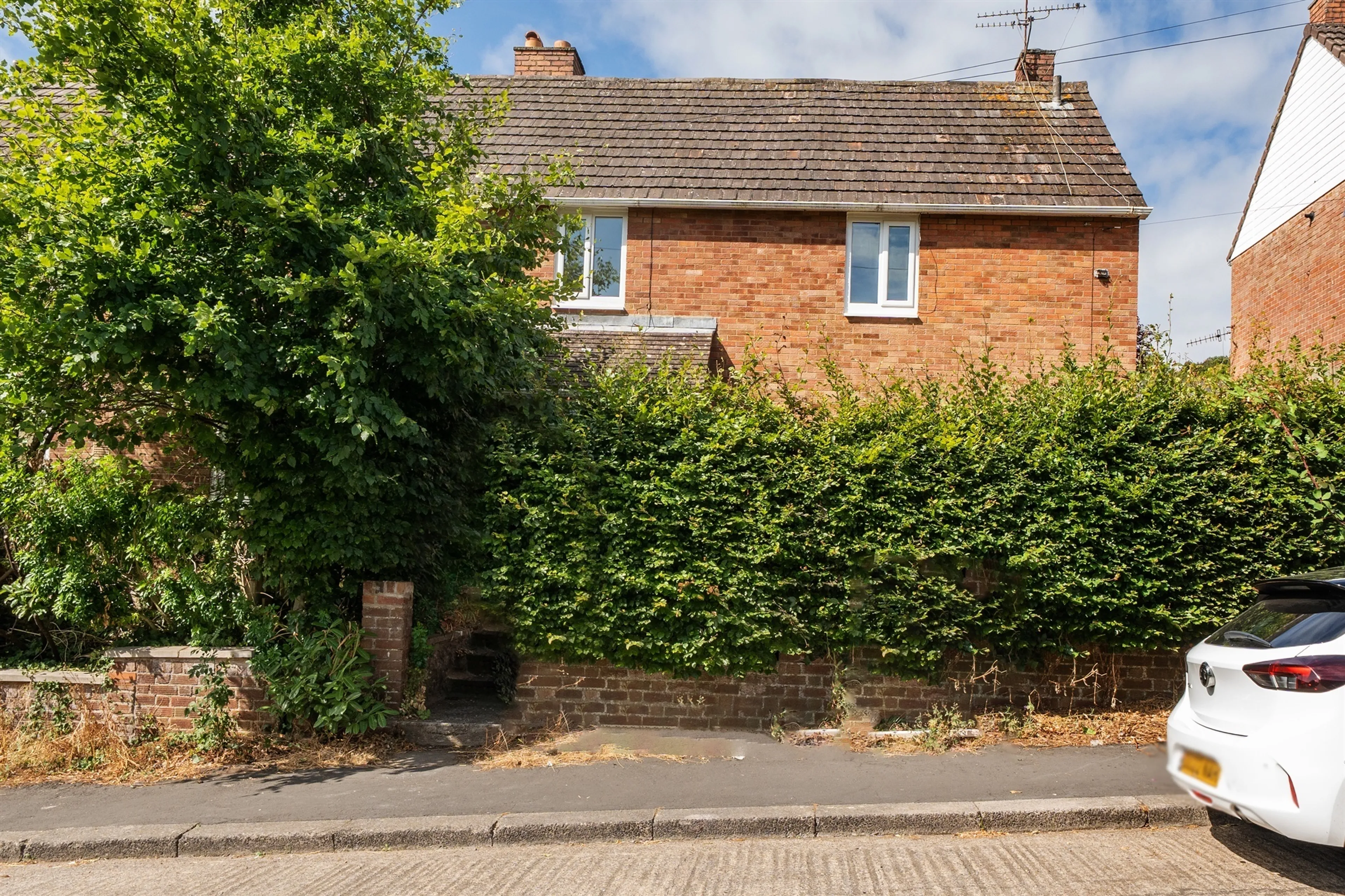 Property at Aldercombe Road, Bristol