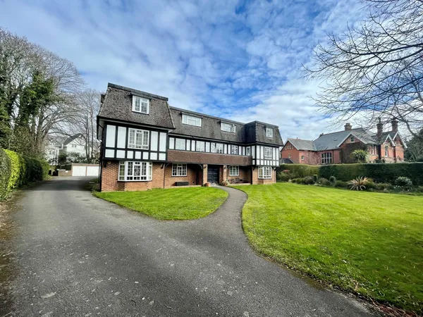 Tudor Court, Cavendish Place BH1