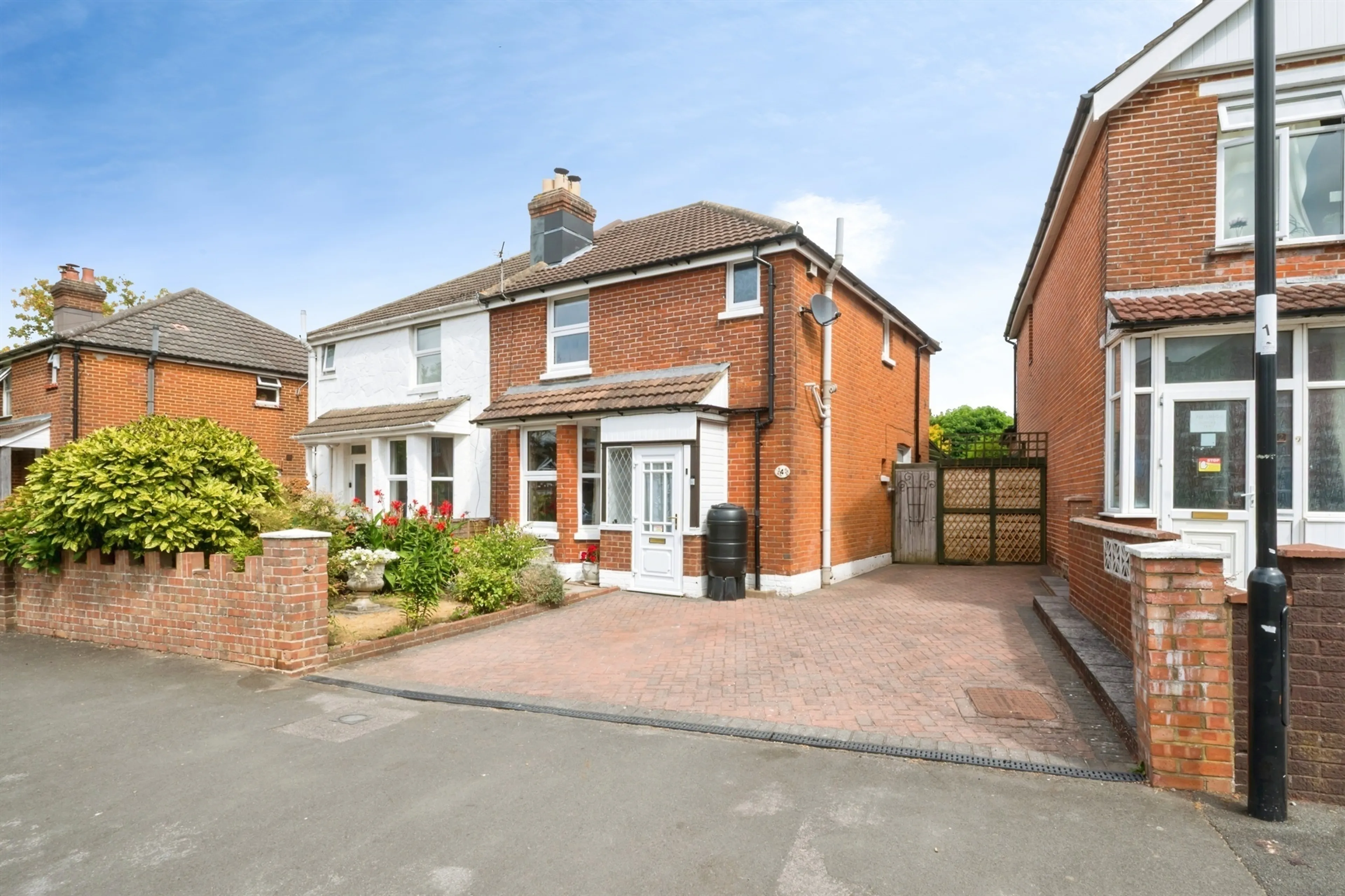 Property photo 0