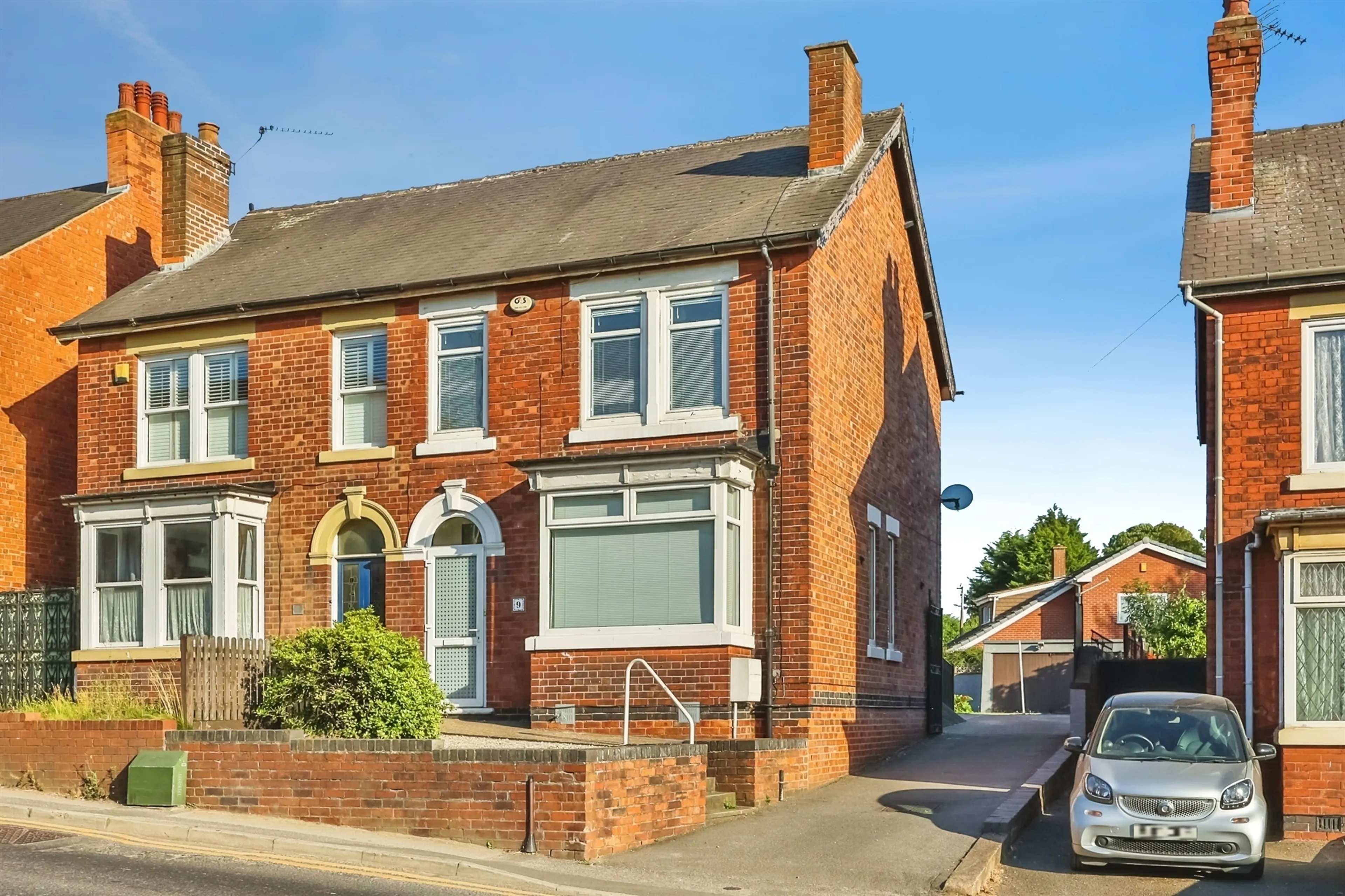 Property photo 0