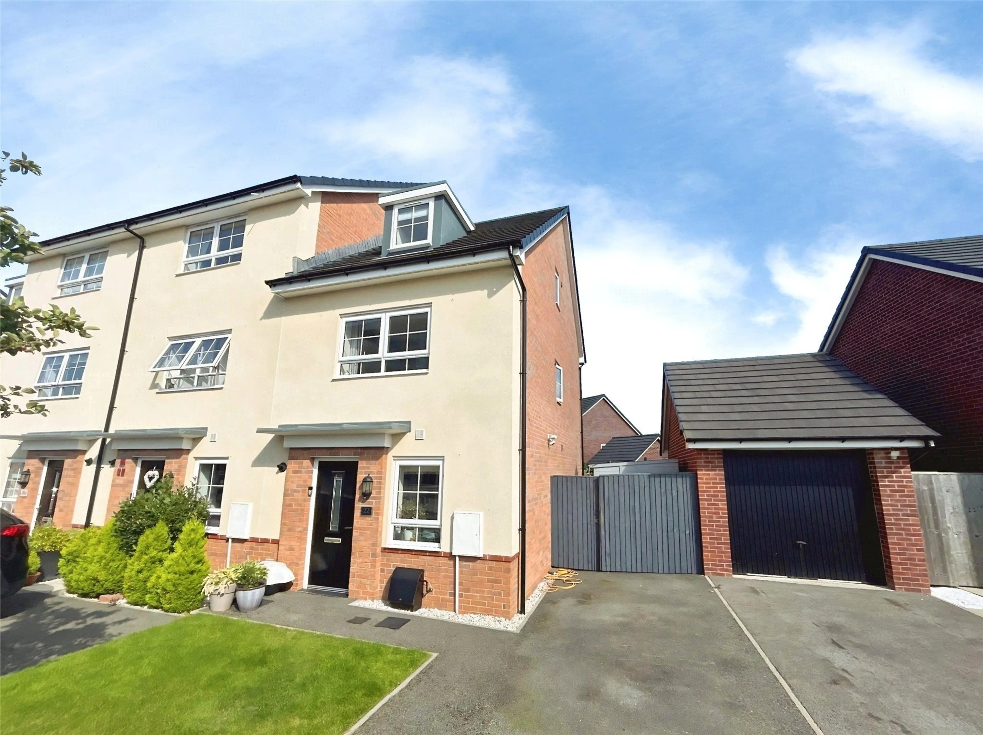Property photo 0