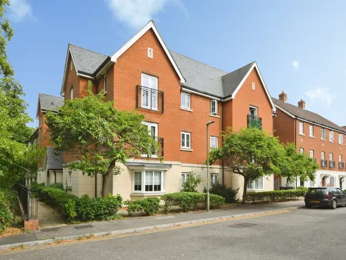 Sanville Gardens, Stanstead Abbotts, Warephoto
