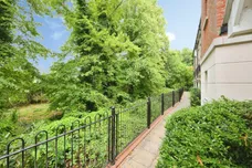 Sanville Gardens, Stanstead Abbotts, Ware