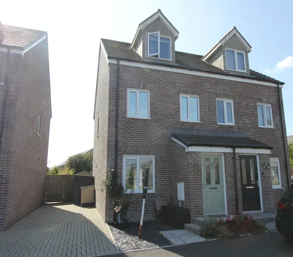 Plasnewydd Walk, Llantwit Major, CF61