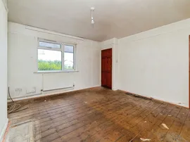 Foxholes Avenue, Hertford thumb 3