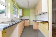 Foxholes Avenue, Hertford