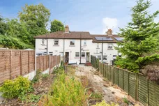 Foxholes Avenue, Hertford