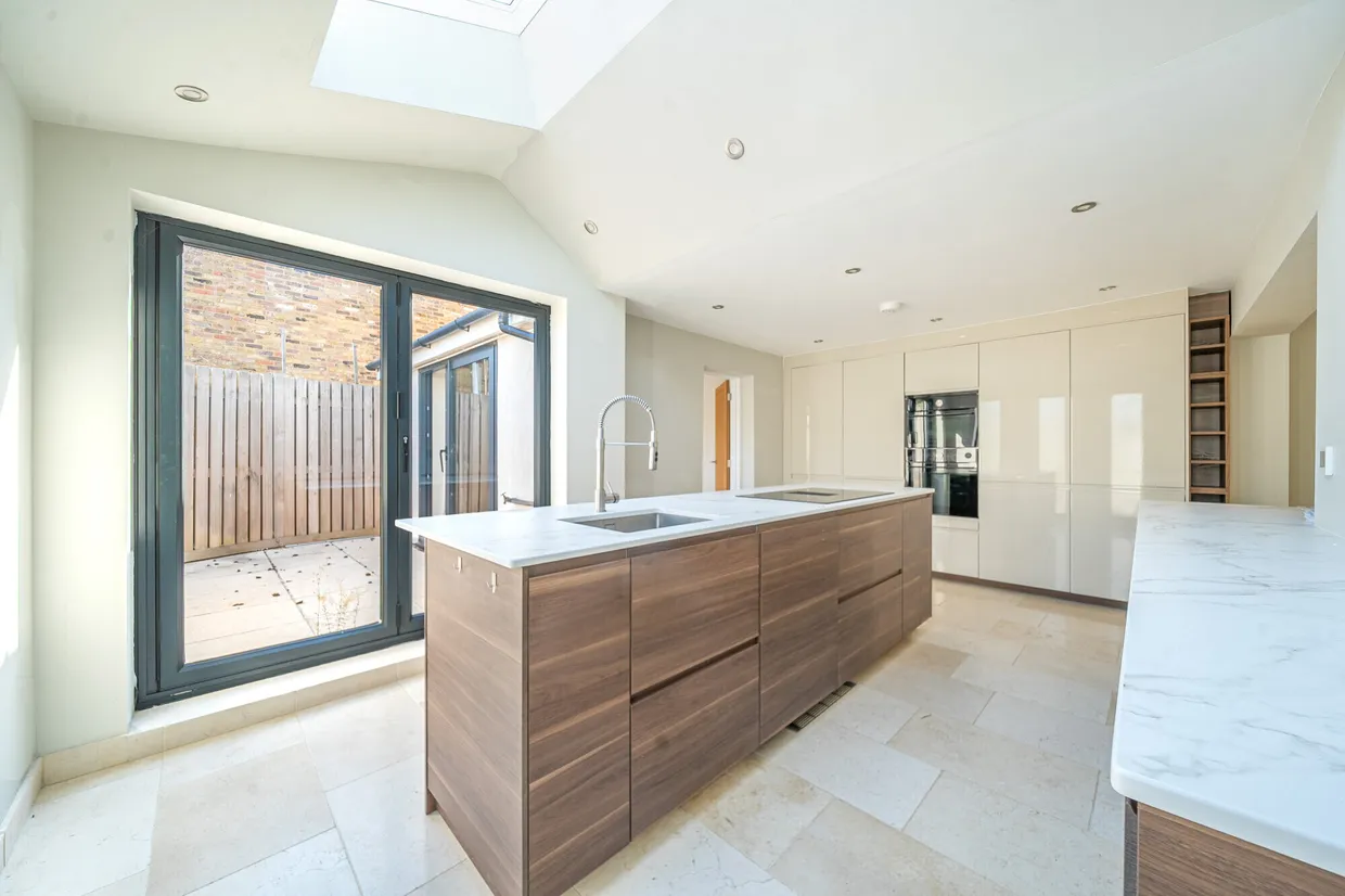 Ballinger, Great Missenden, HP16 photo 6