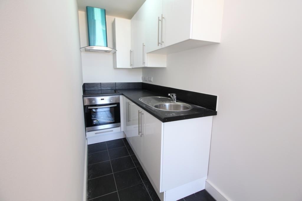 London Road, Lowfield Heath Image 2