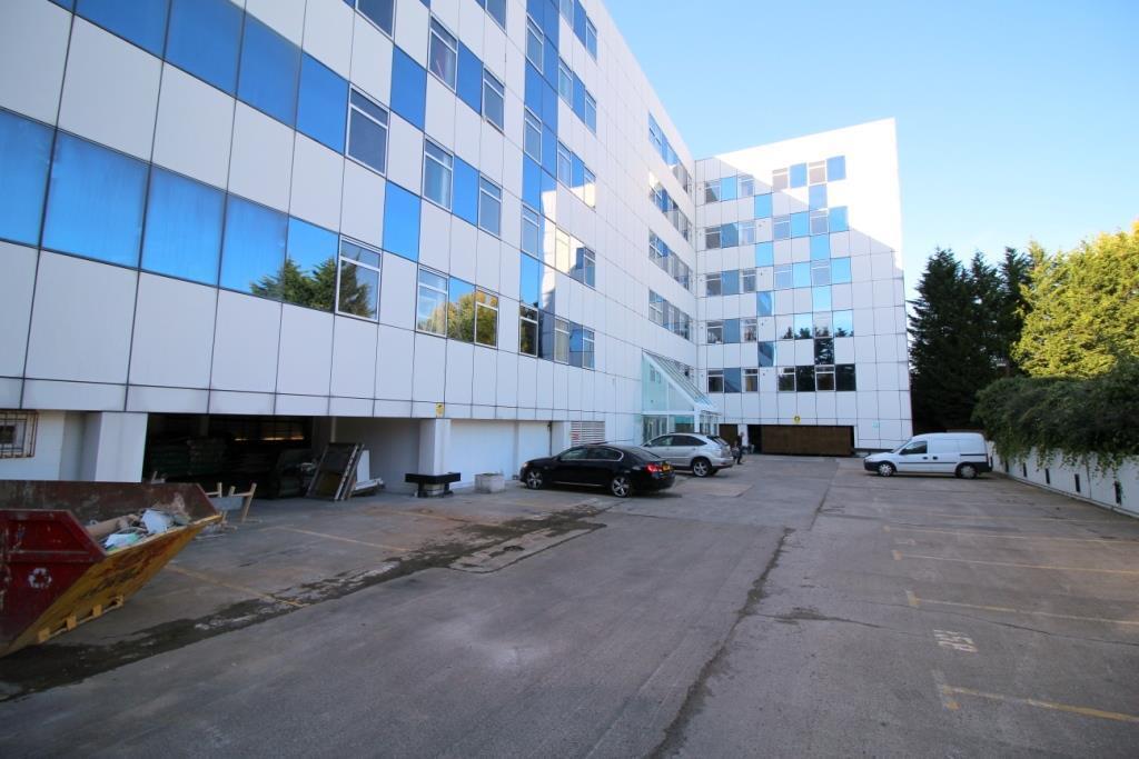 London Road, Lowfield Heath Image 6
