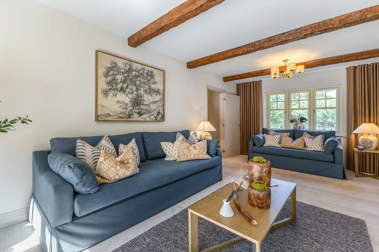 The Aspen, Headley Chase, Epsom, KT18 photo 6