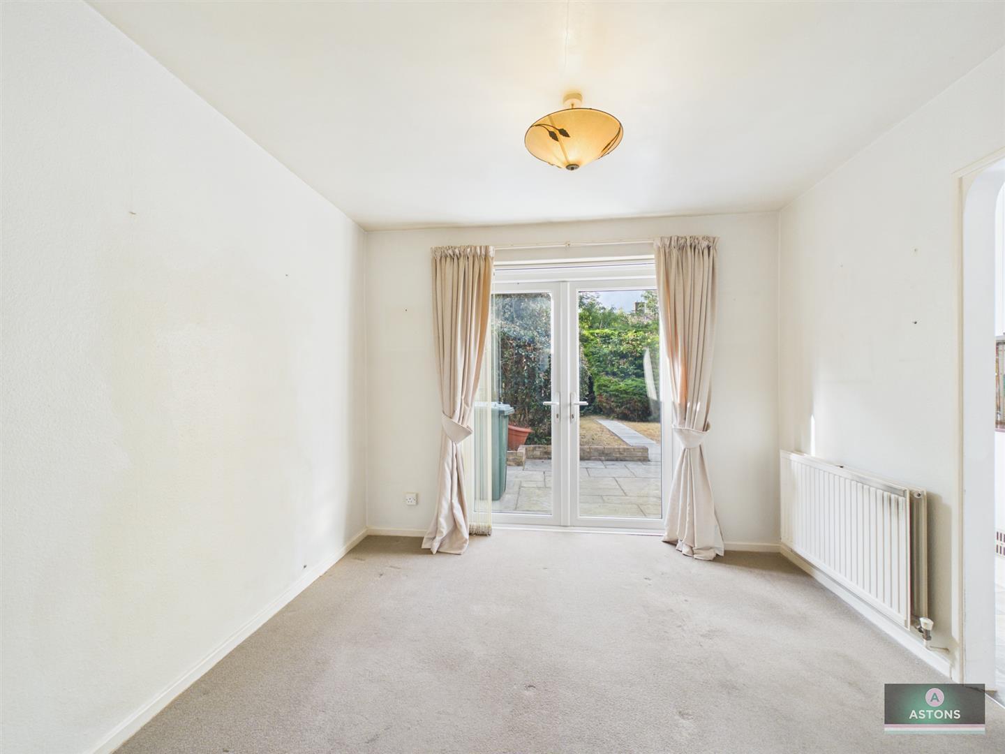 Constable Road, Tilgate Image 6