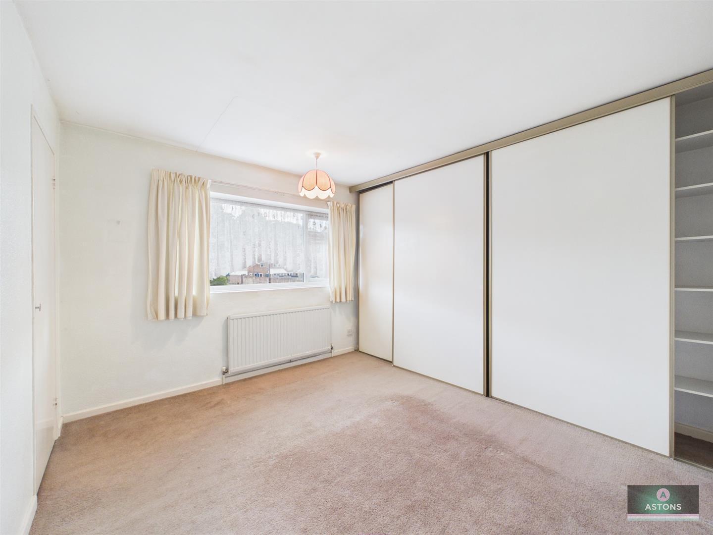 Constable Road, Tilgate Image 11