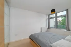 Salton Square, London, E14 photo 6