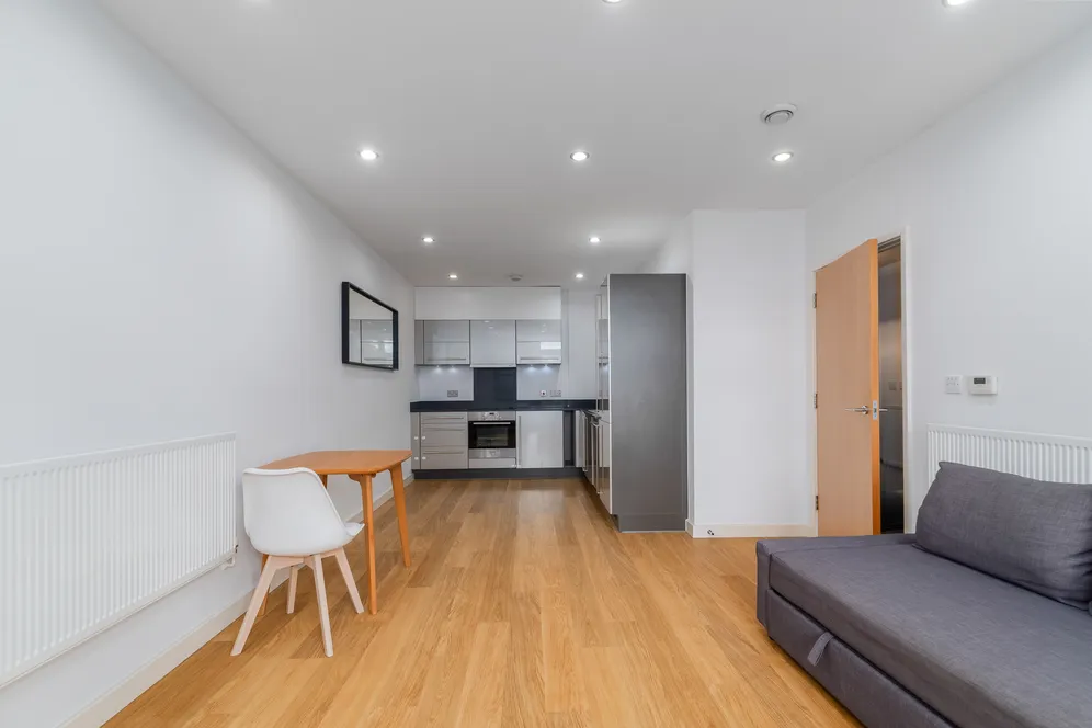 Salton Square, London, E14 photo 11
