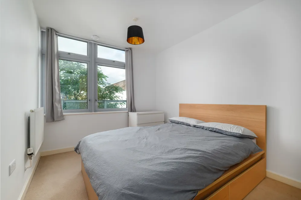 Salton Square, London, E14 photo 13