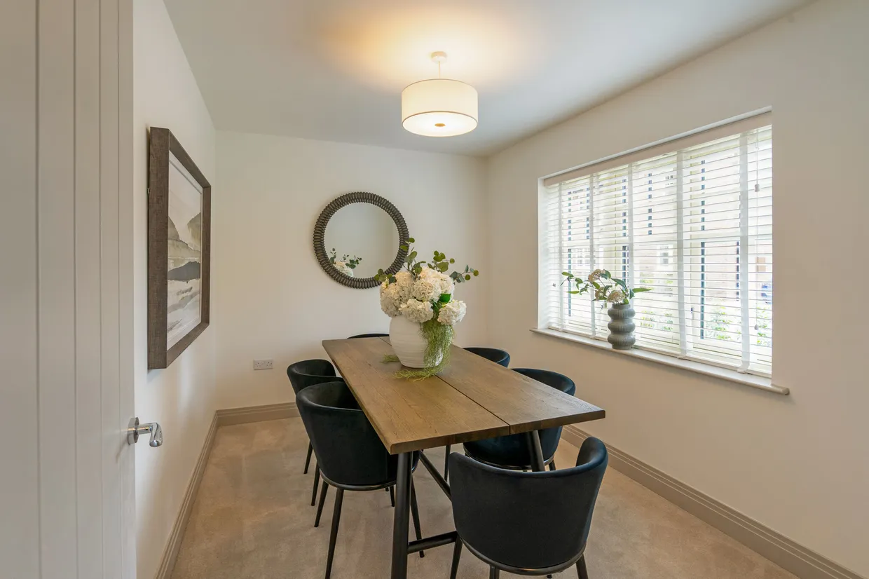 The Mulberry, Headley Chase, Epsom, KT18 photo 5