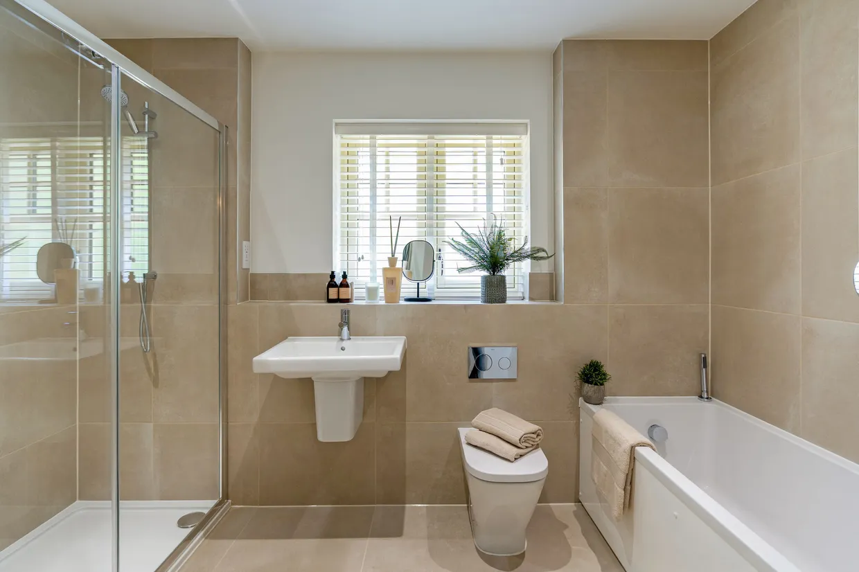 The Mulberry, Headley Chase, Epsom, KT18 photo 8