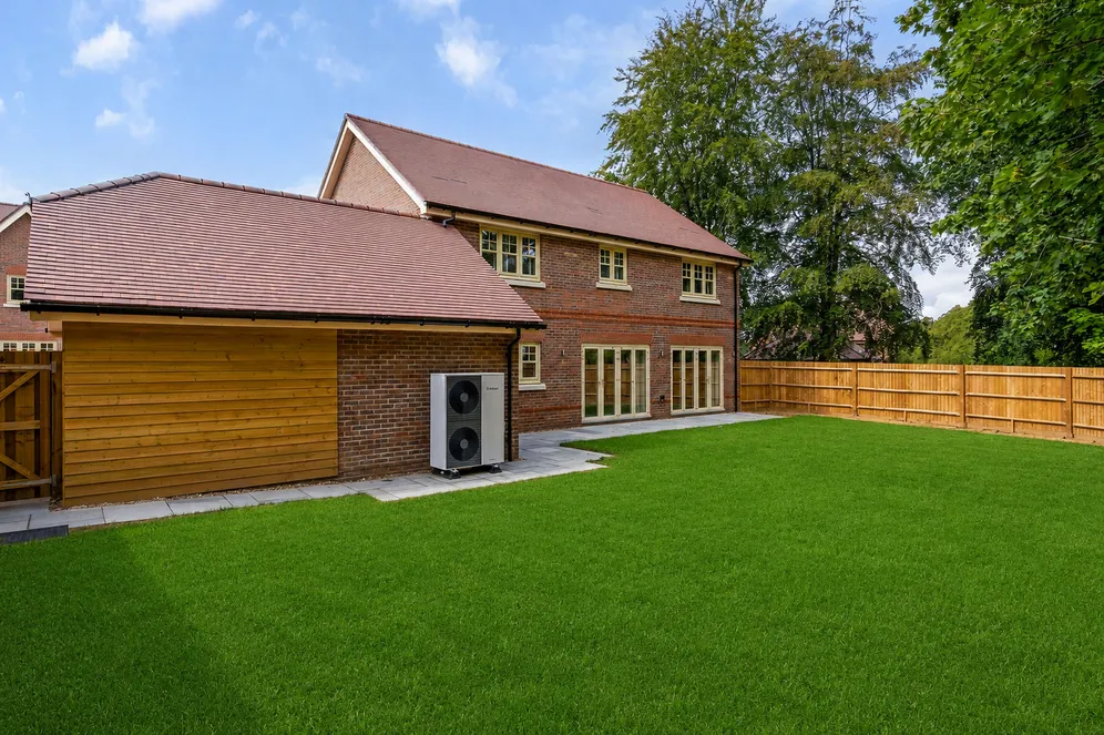 The Mulberry, Headley Chase, Epsom, KT18 photo 14