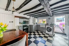 Upper Hale Road, Farnham, GU9 photo 3