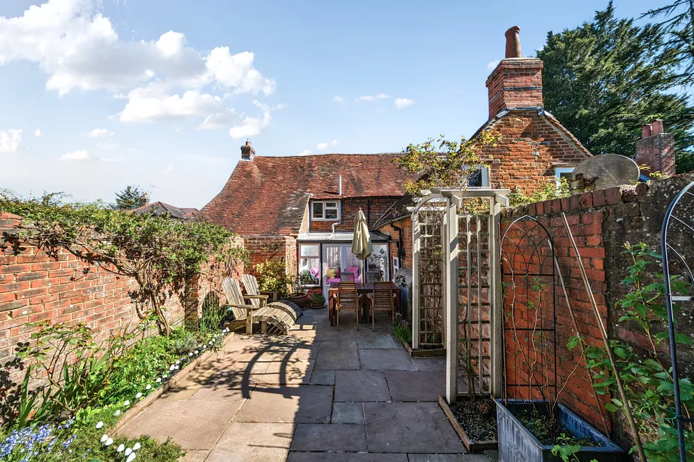 Upper Hale Road, Farnham, GU9 photo 9
