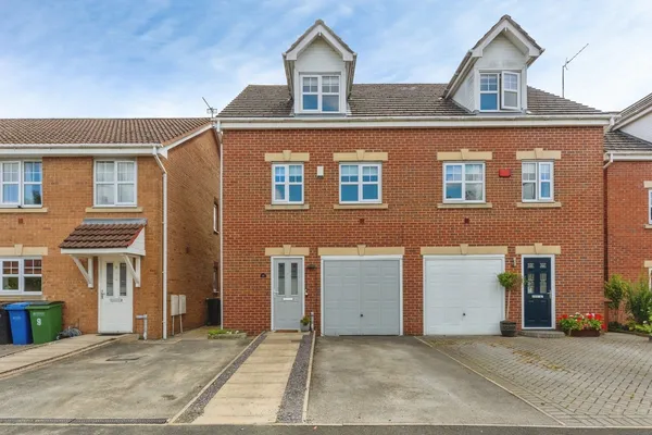 Scholars Drive, Stockport, Greater Ma...