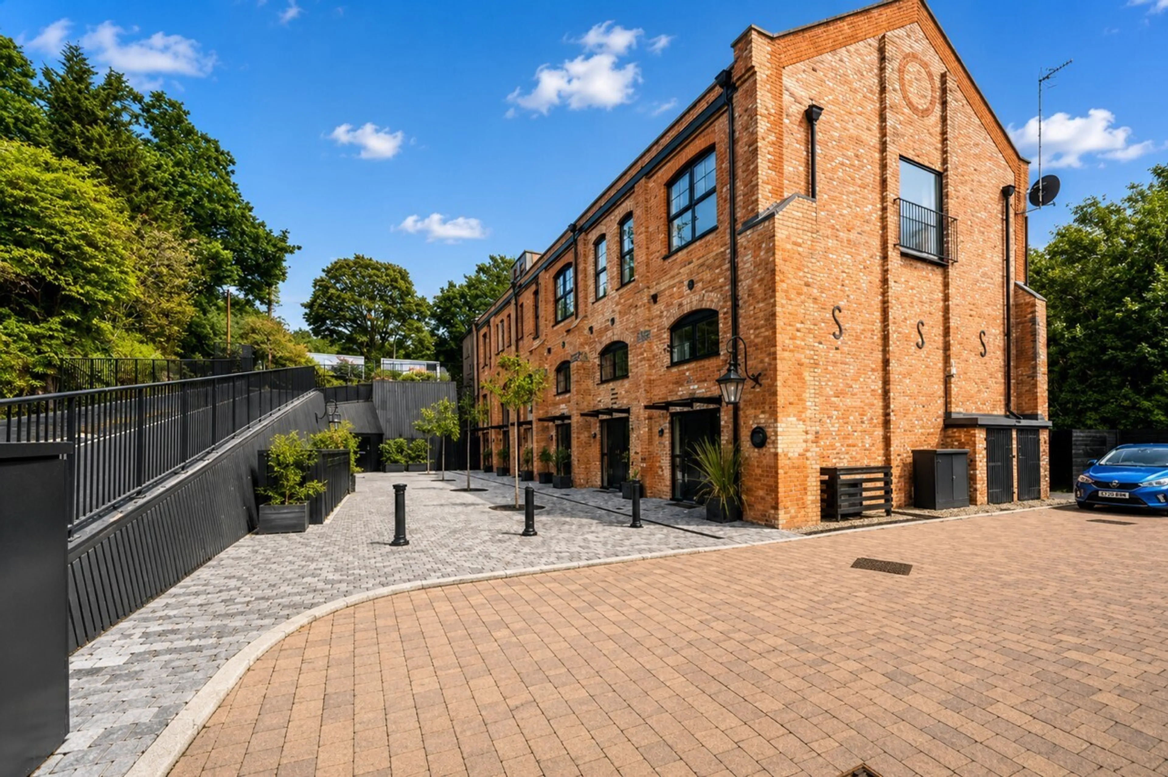 Property photo 0