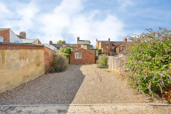 Wellingborough Road, Rushden, Northam...