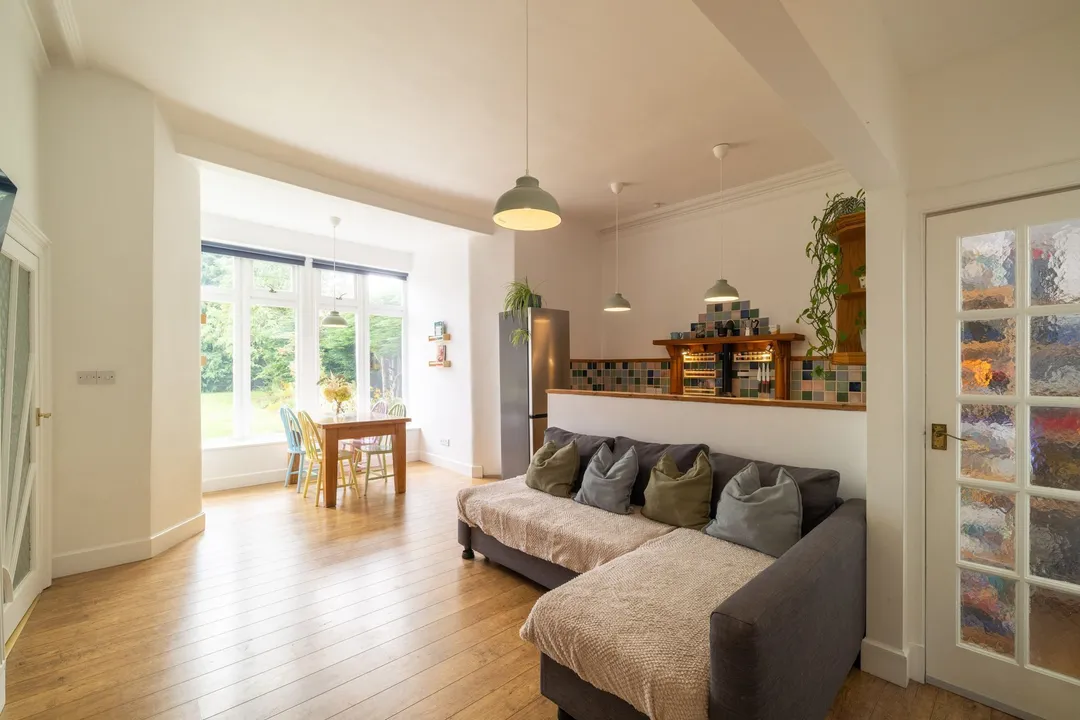 https://mr0.homeflow-assets.co.uk/files/photo/image/48134/0480/_x_/003A1436-16.jpg