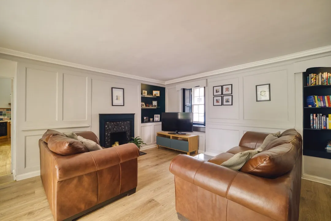 https://mr0.homeflow-assets.co.uk/files/photo/image/48134/0486/_x_/003A1503_HDR-24.jpg