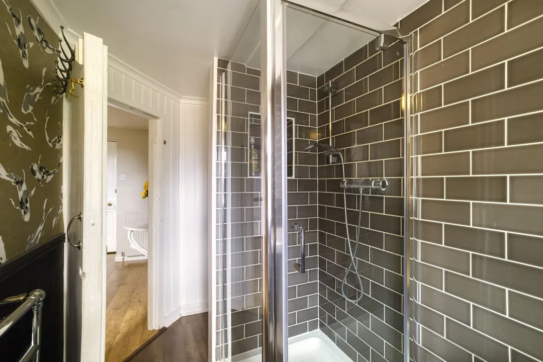 https://mr0.homeflow-assets.co.uk/files/photo/image/48134/0497/_x_/003A1623_HDR-33.jpg