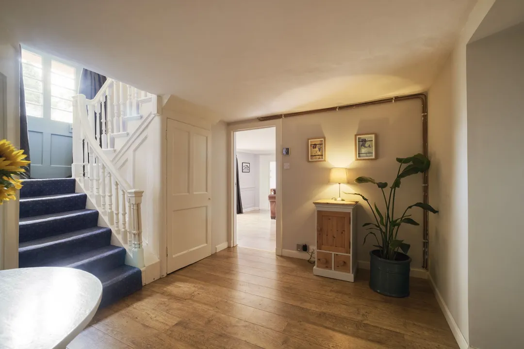 https://mr0.homeflow-assets.co.uk/files/photo/image/48134/0498/_x_/003A1568_HDR-28.jpg