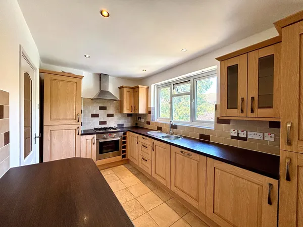 Holland Close, Bromley, BR2