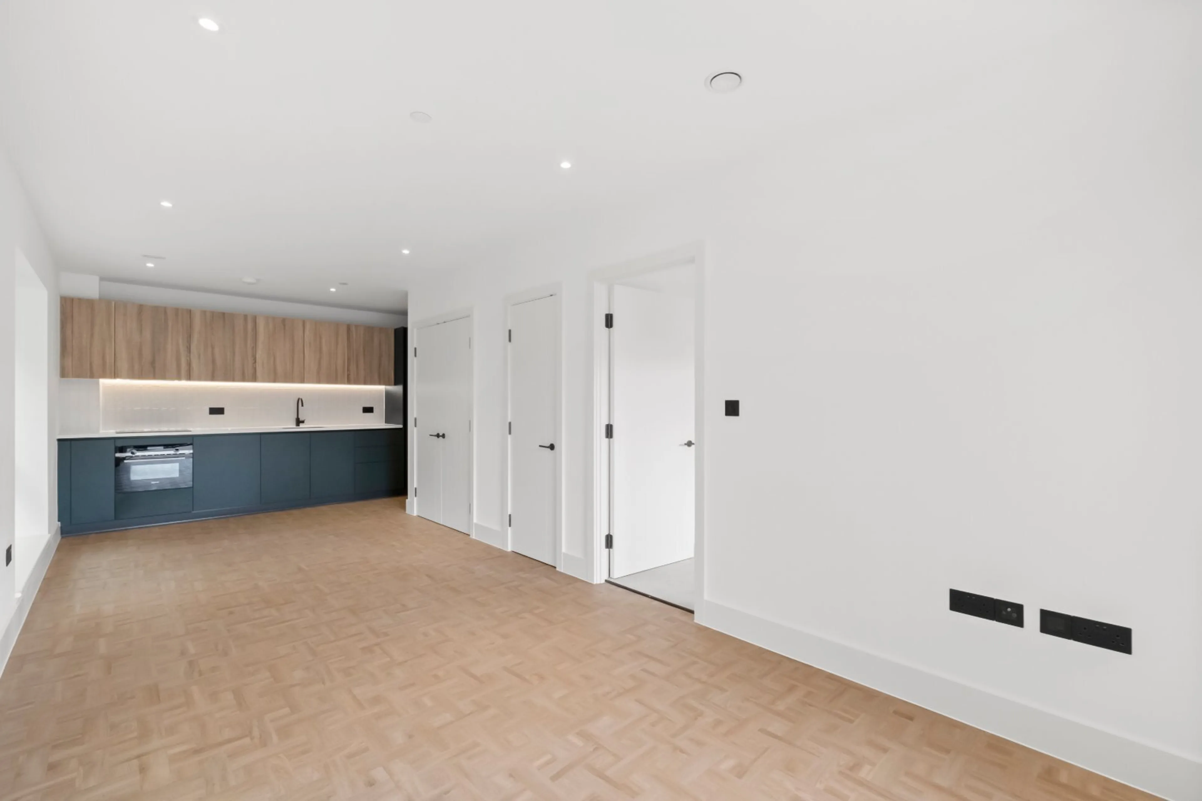 Photo 0
