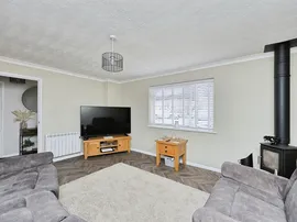 Elizabeth Drive, Necton, Swaffham thumb 3
