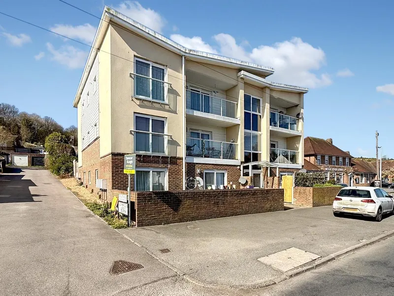 Property thumbnail 1 out of 3