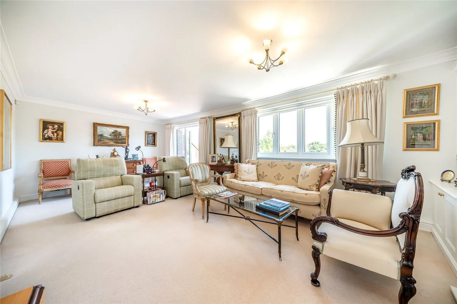 St Nicholas Crescent, Pyrford, GU22 photo 4