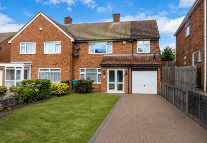 Trident Road, Watford, WD25