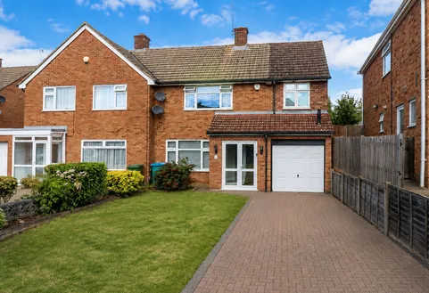 Trident Road, Watford, WD25