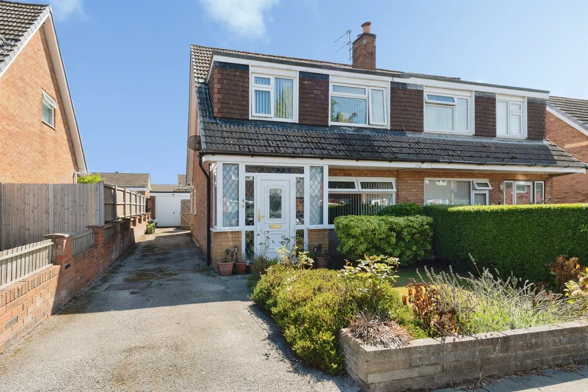 Tarporley Close, Oxton, Prenton