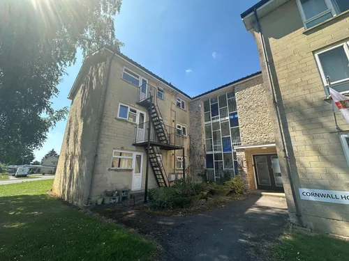 Kings Avenue, CORSHAMphoto