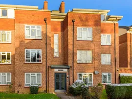 Courtlands, MAIDENHEAD photo