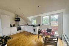 Courtlands, MAIDENHEAD