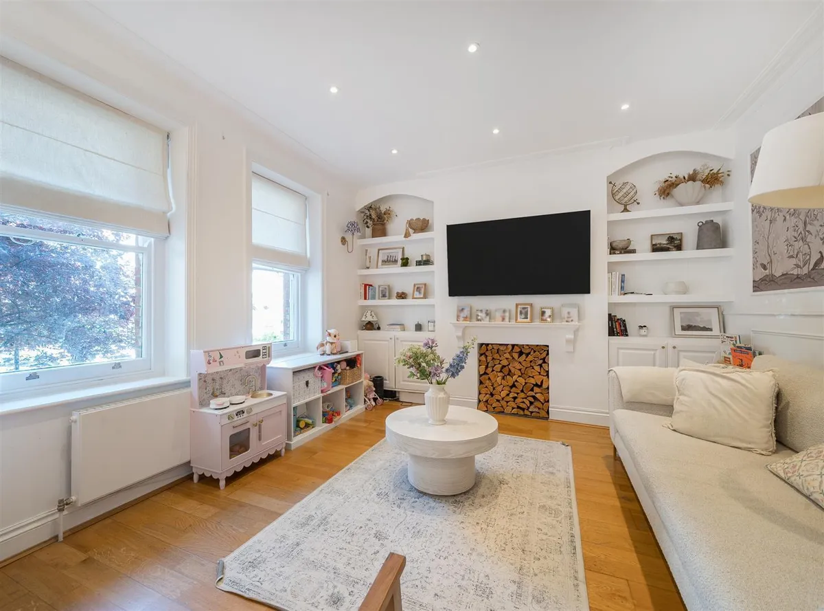 Elgin Avenue, London W9