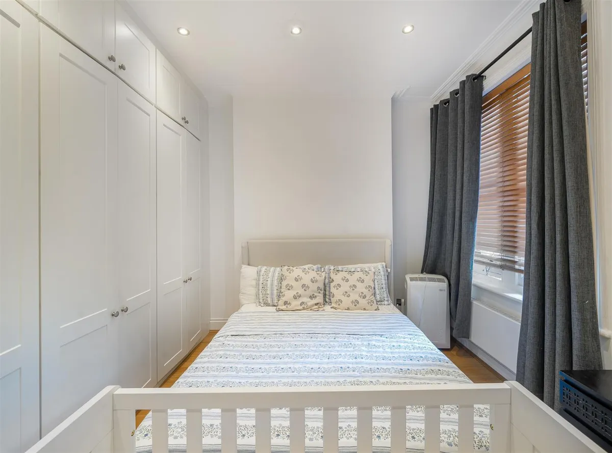 Elgin Avenue, London W9